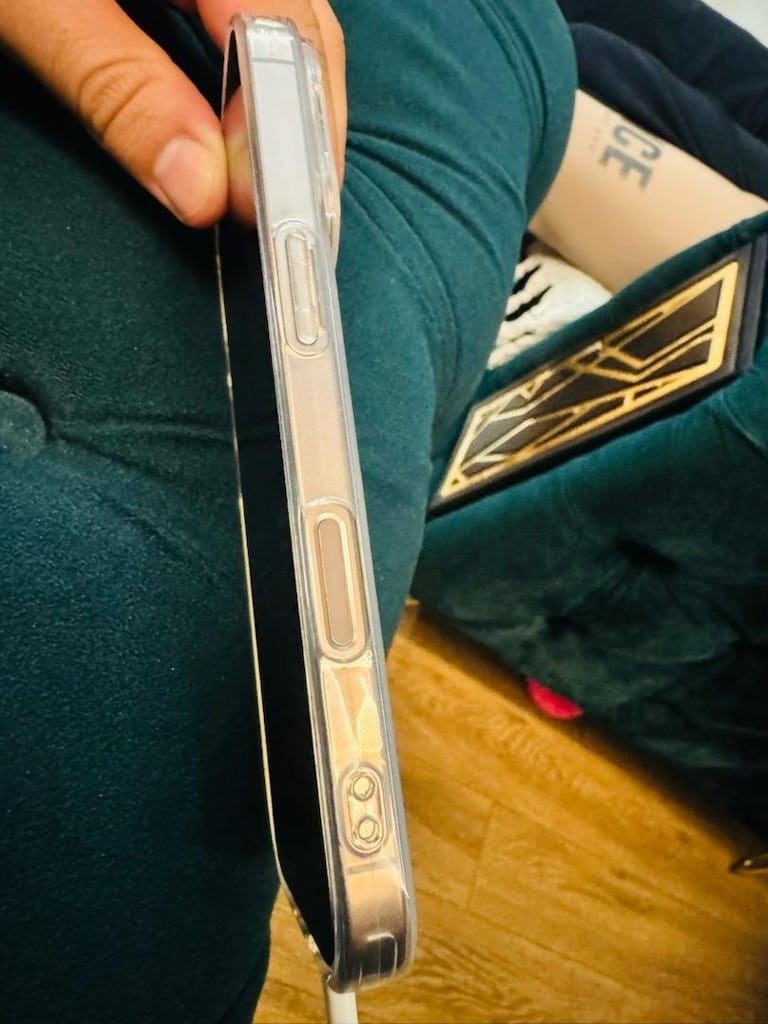 Apple iPhone 16 Pro 128 GB Çöl Titanyumu Pil %90 Temiz - 3