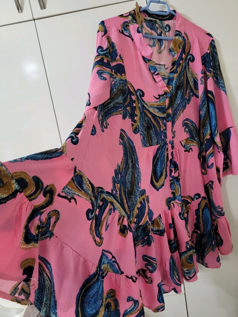 Pembe V Yaka Fırfırlı Kol Şal Desenli Düğmeli Eteği Fırfırlı Elbise - 6
