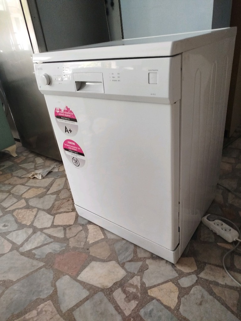 bulaşık Makinesi sağlam 8 aylık sıfır ayarında nakliye kurulum benden - 4
