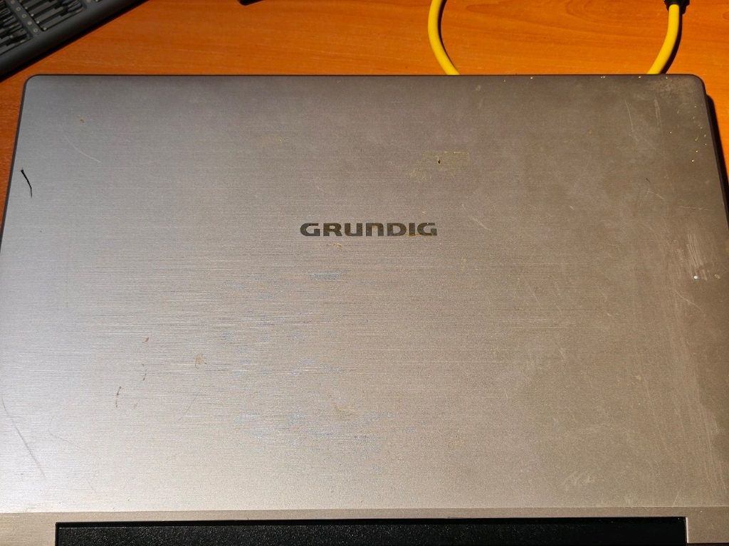 Grundig Notebook Laptop Kırık Ekranlı intel - 2
