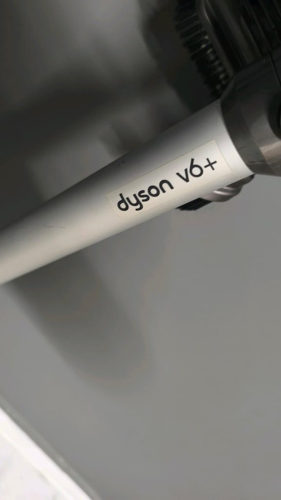 Dyson V6 Plus Şarjlı Süpürge Açıklamayı Okuyunuz - 2
