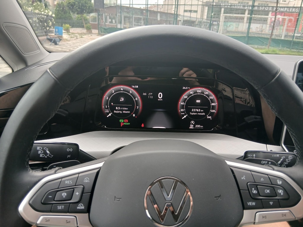 İLK SAHİBİNDEN - VW GOLF 1.5eTSI LIFE DSG - 2025 MODEL - 23000KM - 2