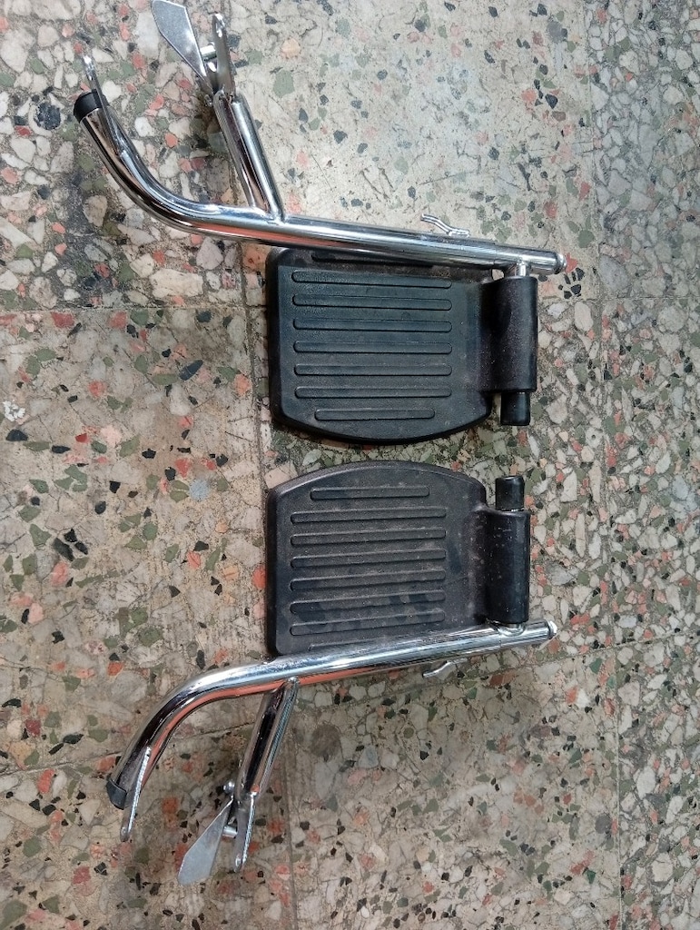 Tekerlekli Sandalye ayak koyma pedalı (sag ve sol çift) - 3