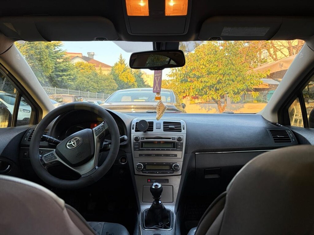 Avensis 1.6 full+full - 6
