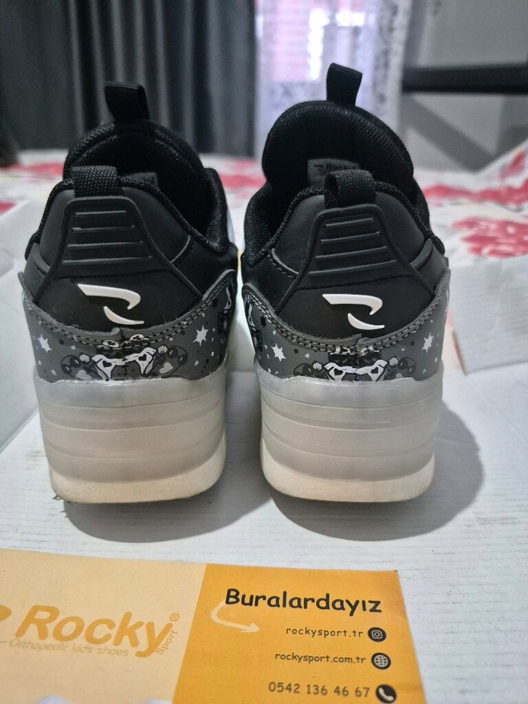 2sefer giyilmiş paten ortapedik 32numara ayakabı - 3