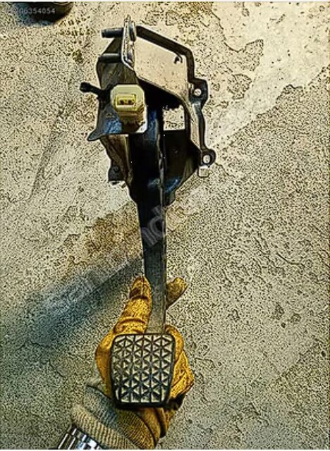 CORSA C COMBO C VECTRA C ASTRA G FİREN PEDALI