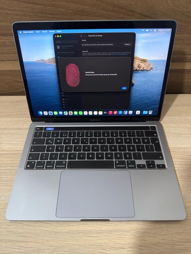 MacBook Pro / M1 / 13 inç / 8 GB Ram / 512 GB Ssd - 4