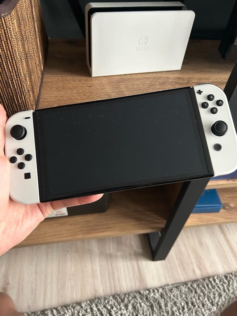 Nintendo Switch OLED + Dock + Oyunlar - 2