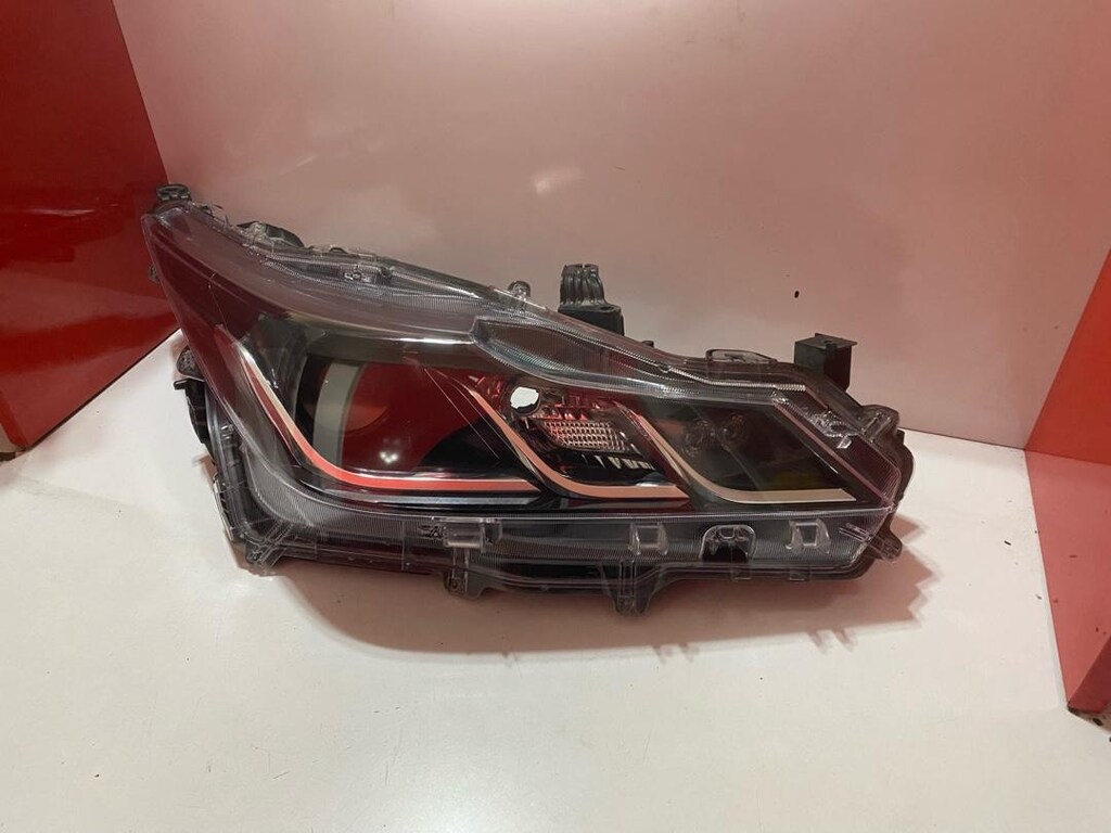 TOYOTA COROLLA 19-26 LELDİ SAĞ FAR ORJİNAL HATASIZ - 4
