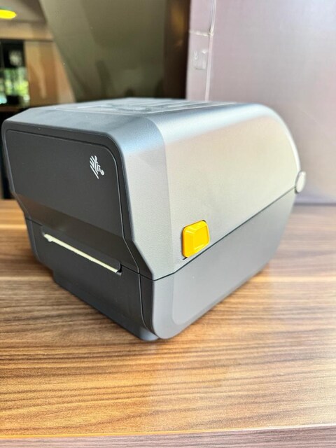 zebra zd220t çok iyi durumda etiket yazıcı garantili