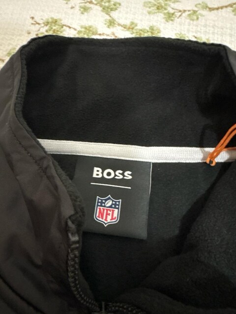 etikteti üzerinde orijinal hugo boss polar sweat