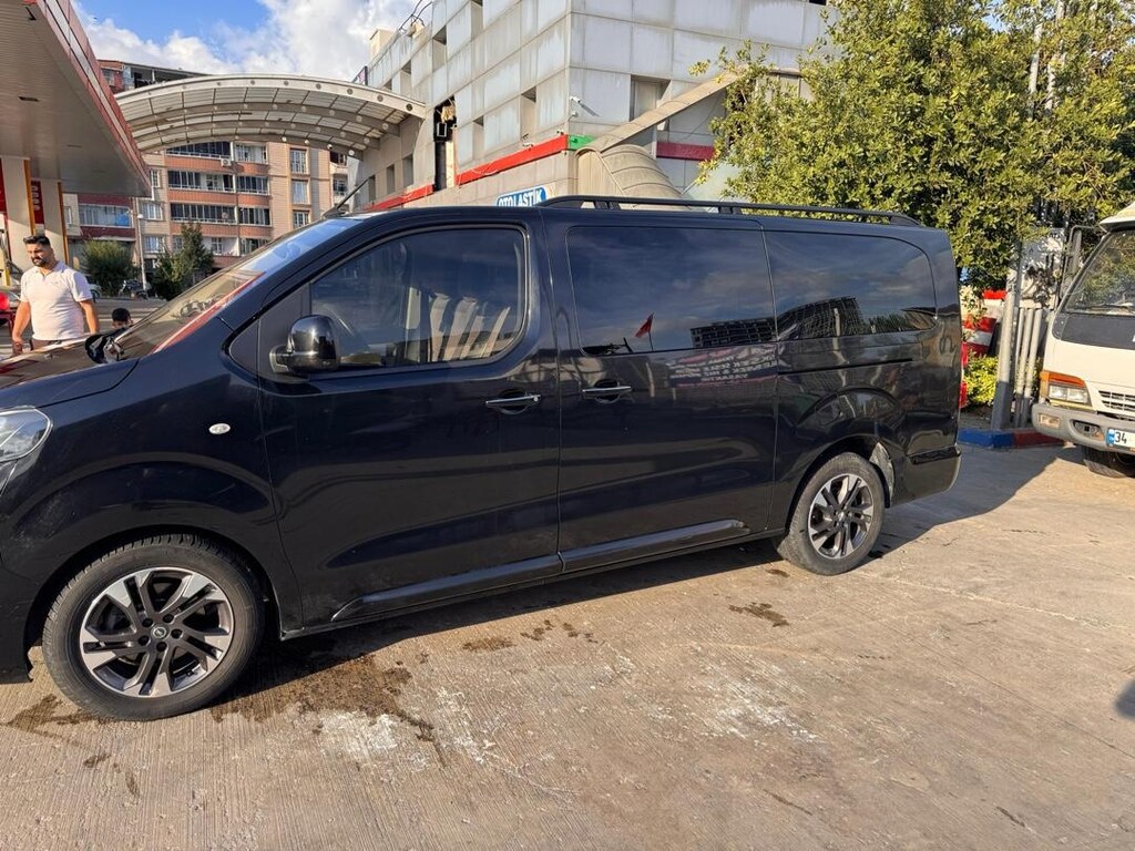 2022 model 107 km hatasız boyasız değişensiz 8+1 cam tavan ful geniş - 3