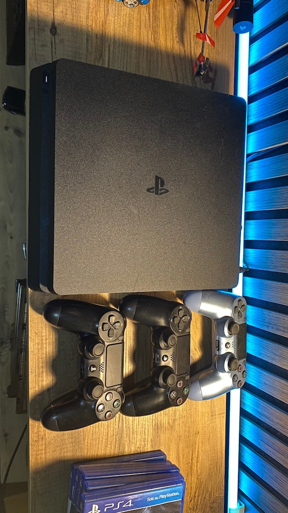 Playstayion 4 Slim - 20
