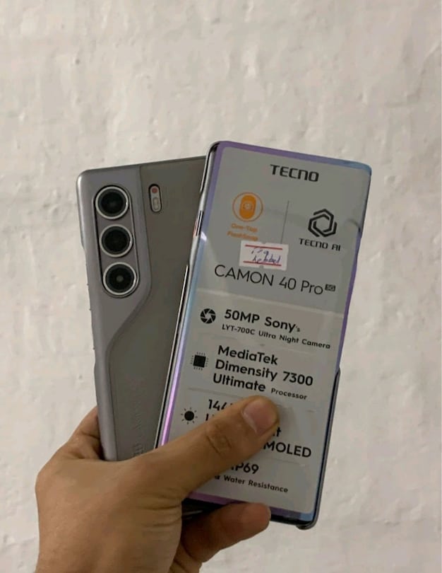 tecno camon 40 pro 4 g sıfır cihaz renkleri mevcut 256 GB hafıza 8 ram - 4