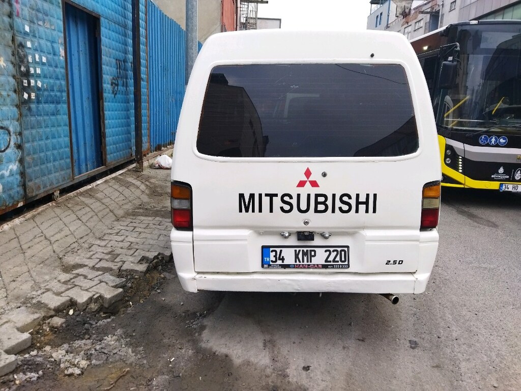 Mitsubishi L300 4+1 ctvan - 5