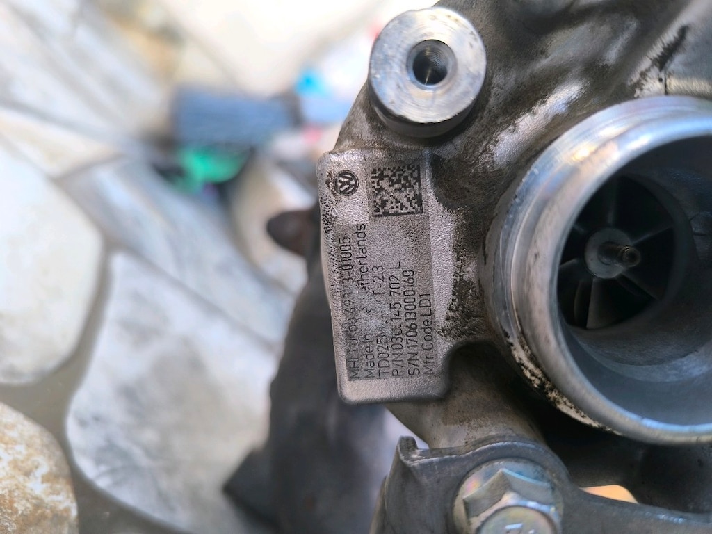 Turbo 1.4 TSI CAX motor 122 hp - 5