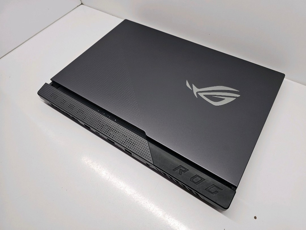 Asus Rog Strix Gaming Laptop RTX3050 - 7