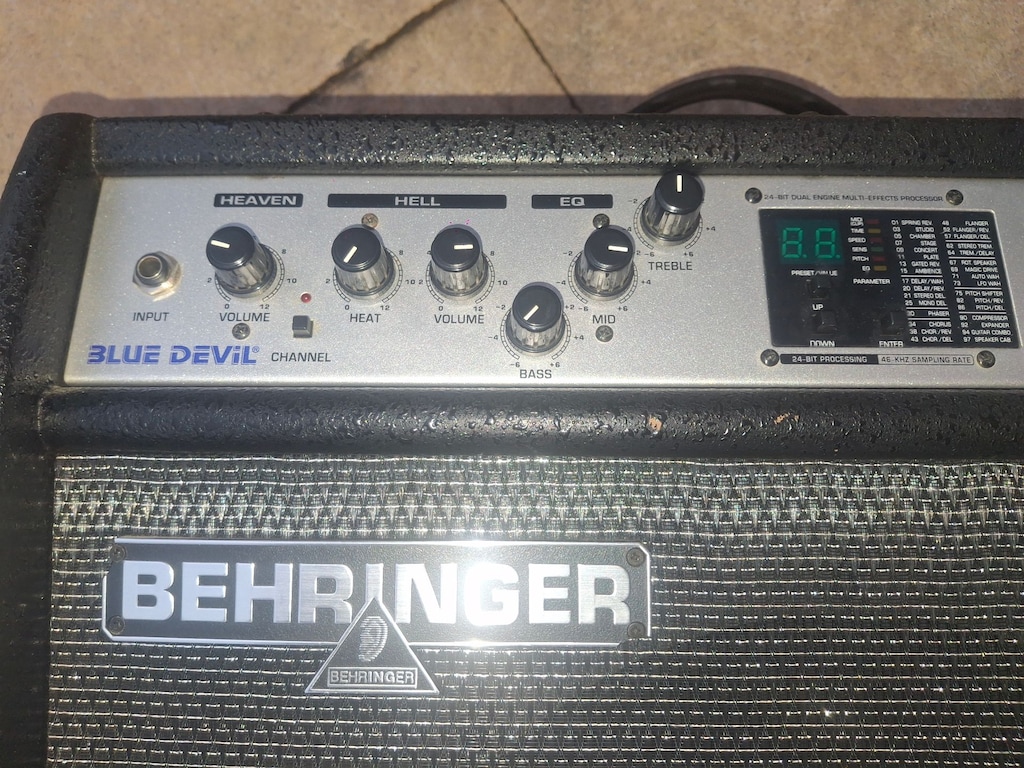 Behringer Blue Devil GX112 60 W Amfi - 20000 TL - 6