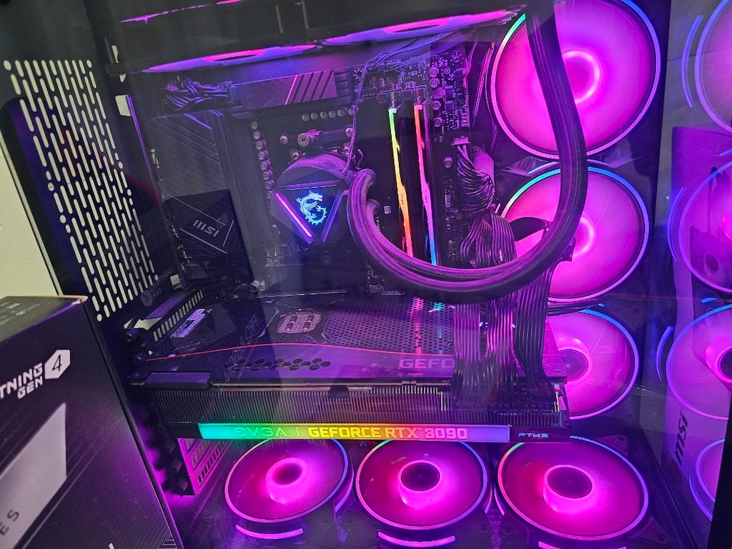 Ryzen 9 7900x3d RTX 3090 24GB 1TB SSD 32GB DDR5 Ram - 3