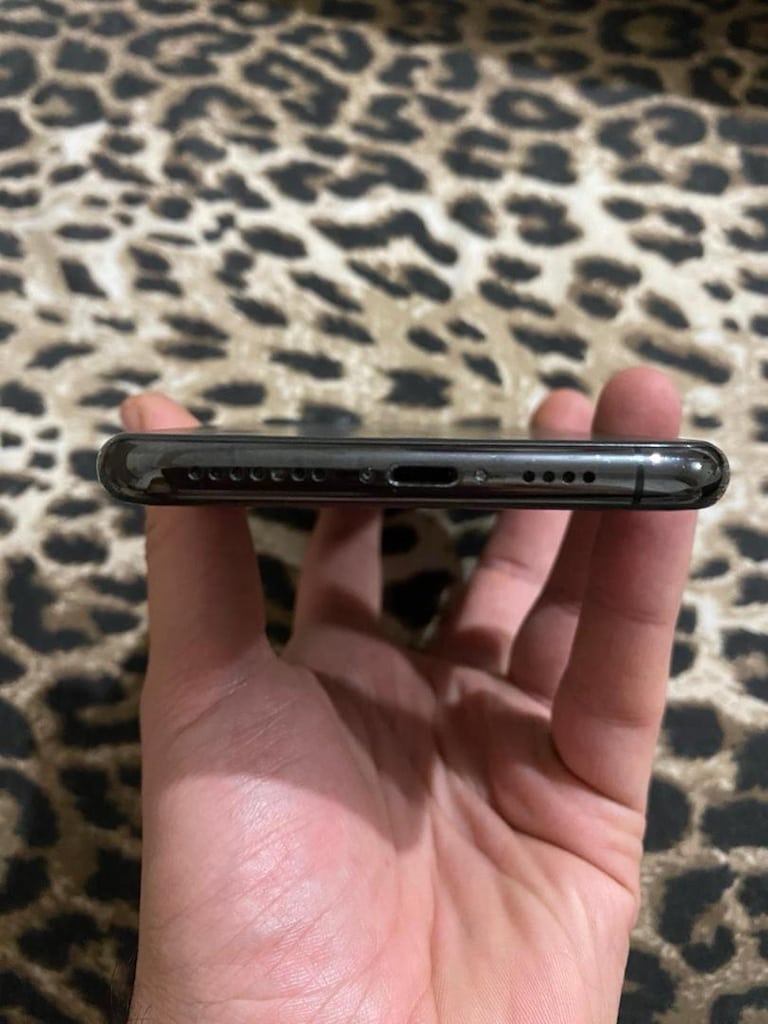 iPHONE 11 PRO MAX - 4