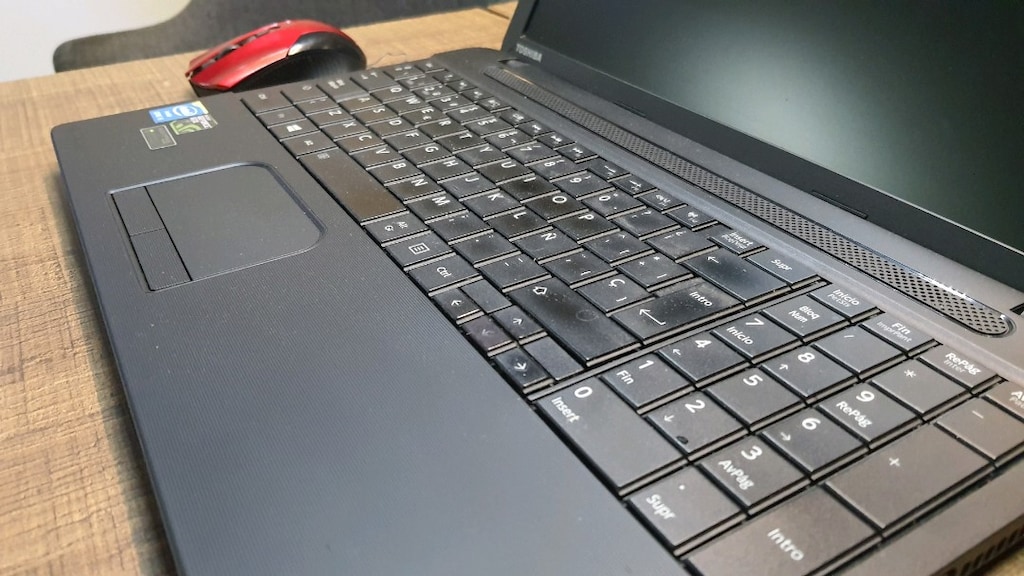 Kaliteli Ömürlük Toshiba i5 - Yeni Pil - 8gb RAM - SSD TurboDisk'li - 3