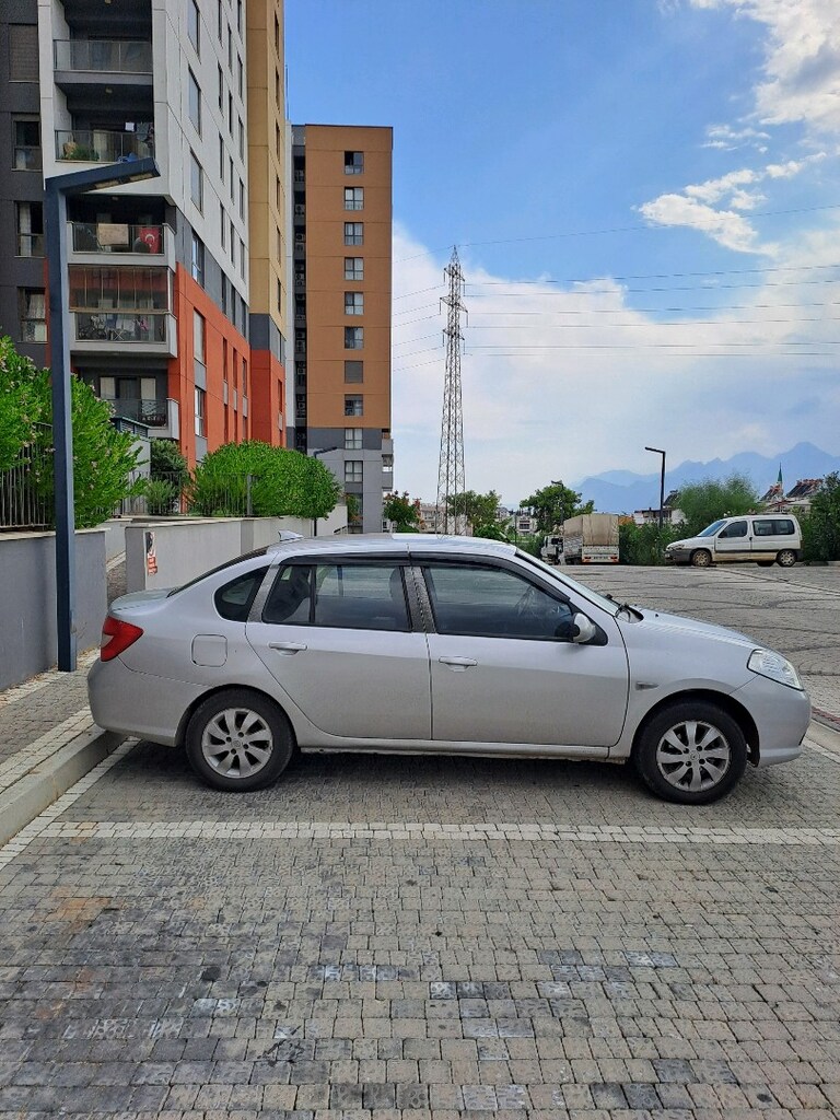 renault symbol 2011 - 4