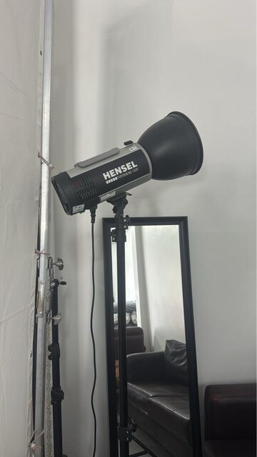 3 Adet Hensel Expert D1000 + 2 Adet SOFTBOX