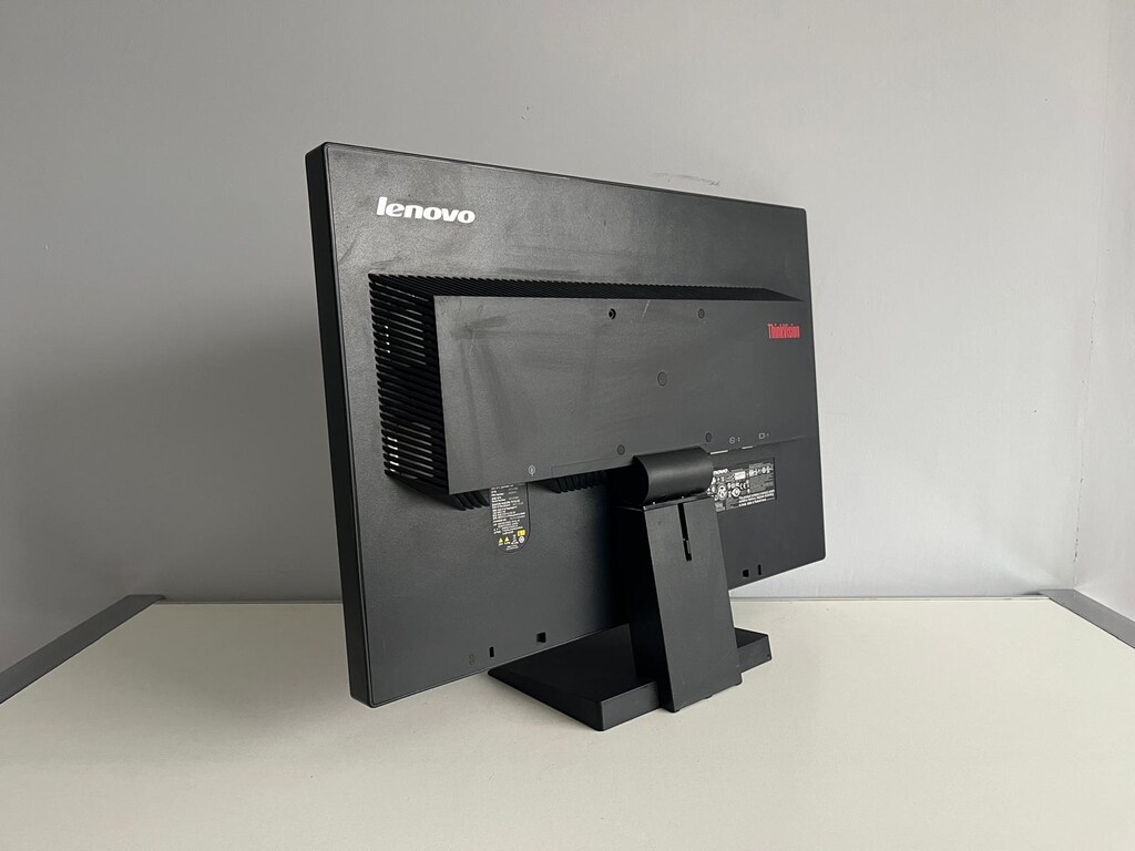Lenovo L2250p 22" LCD WS /VGA/ 3 Adet Monitör - 5