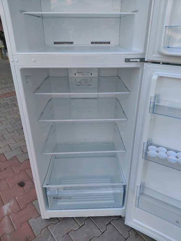 Bosch no frost buzdolabı az kullanılmış sıfır ayarında tertemiz - 4