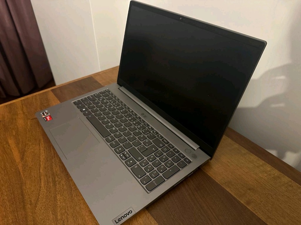 Lenovo Thinkbook (isteğe bağlı monitor) - 4