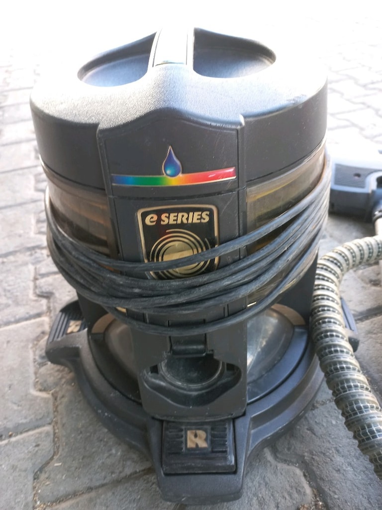 SATILIK İKİNCİ EL ROİNBOW ELEKTRİKLİ SÜPÜRGE SAĞLAM ÇALIŞIYOR - 3