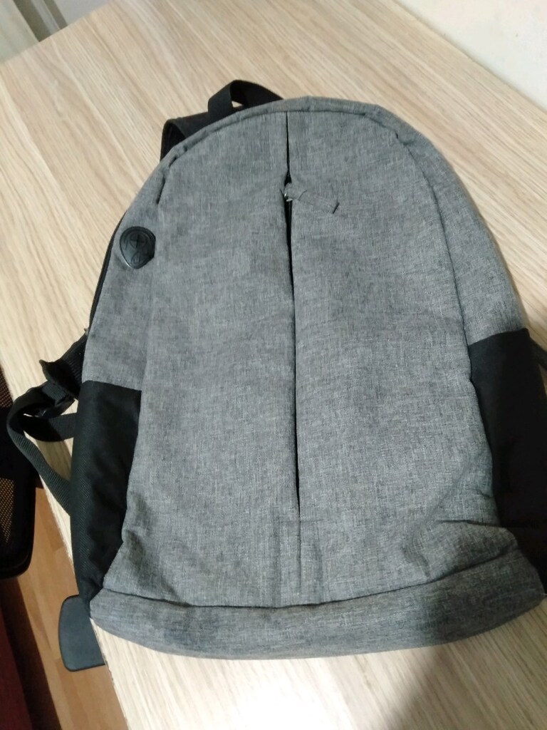 Unisex gri sırt çantası