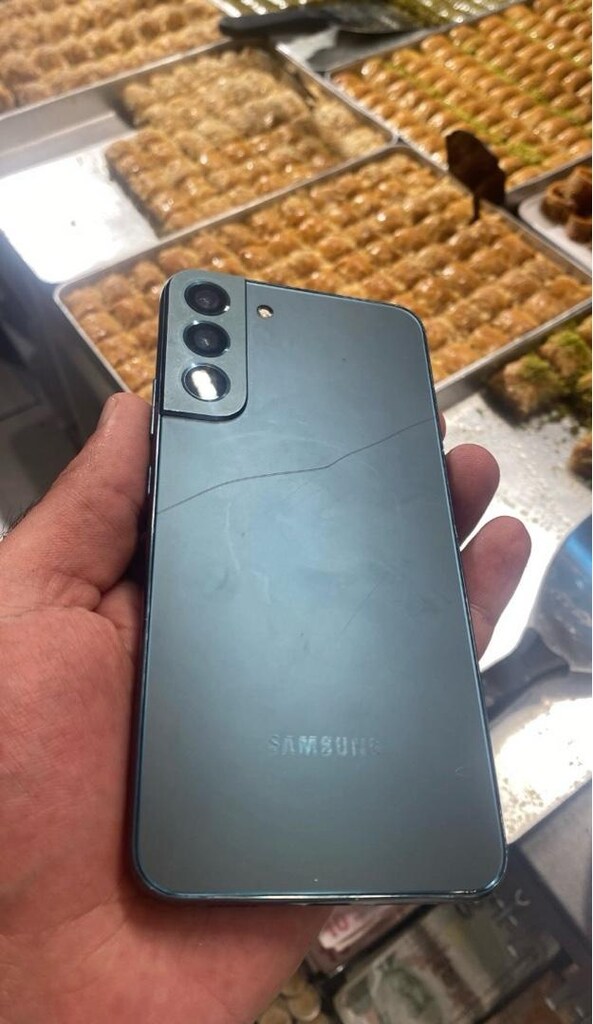 SAMSUNG S22+ - 7