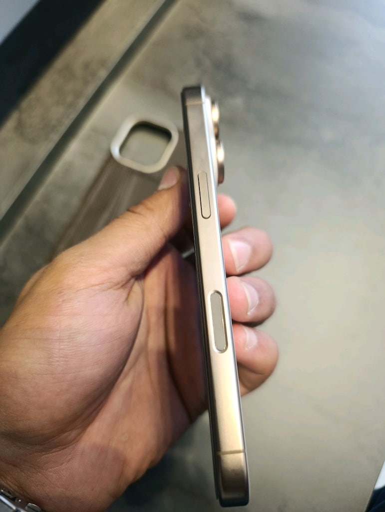 iPhone 16 pro - 3