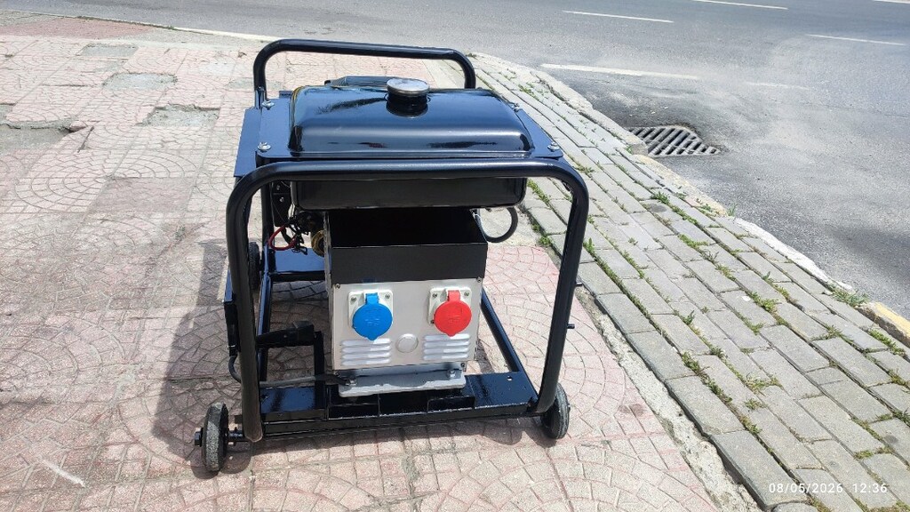16KVA BENZİNLİ TRİFAZE JENERATÖR MOTOR ÇİFT SİLİNDİR - 5
