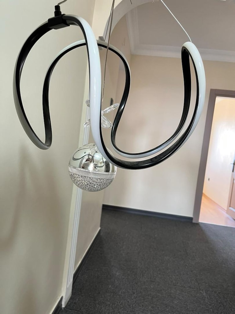 Siyah ve Beyaz Modern Led Avize - 3