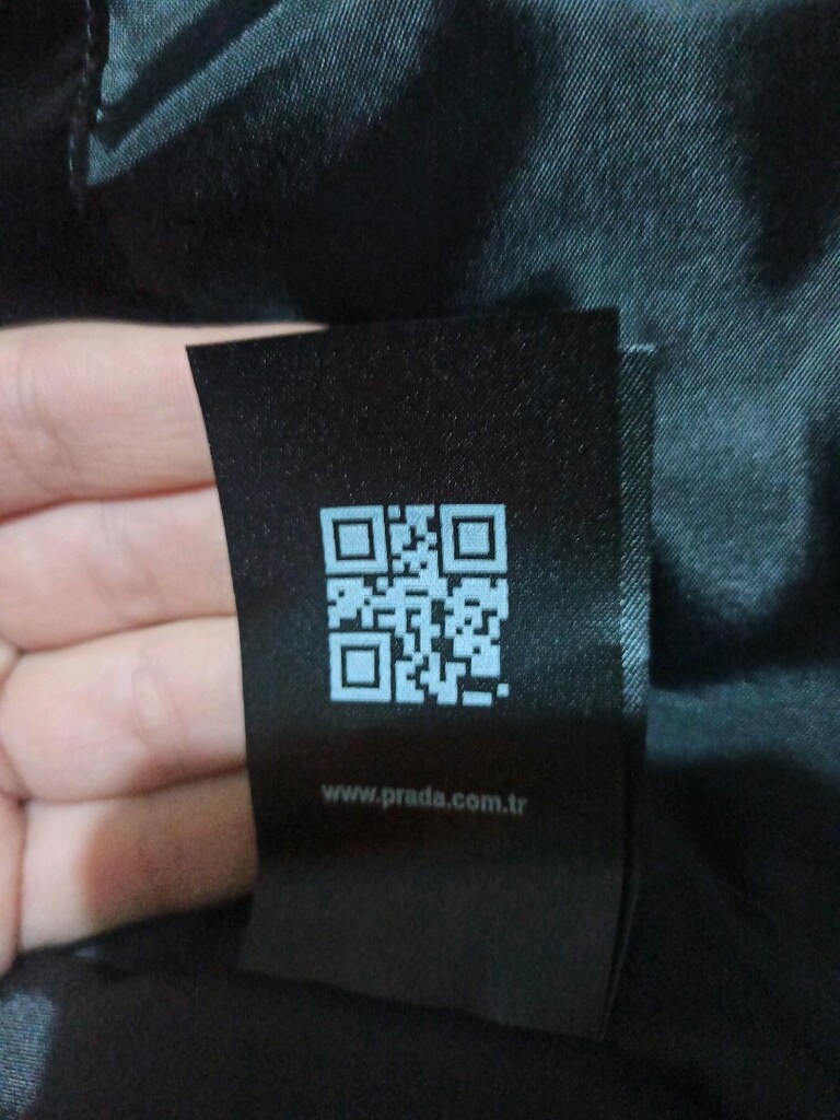 Prada şişme yelek — görsel 4/5