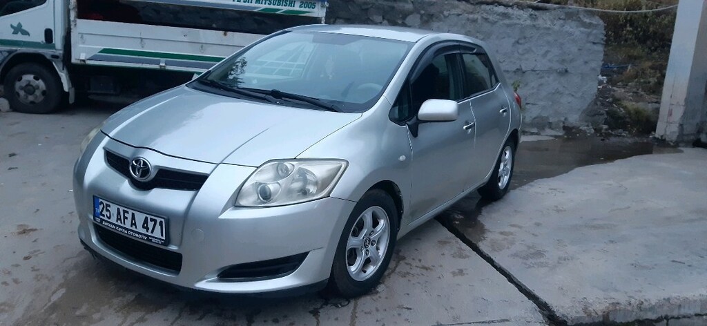 2008 model auris toyota - 2
