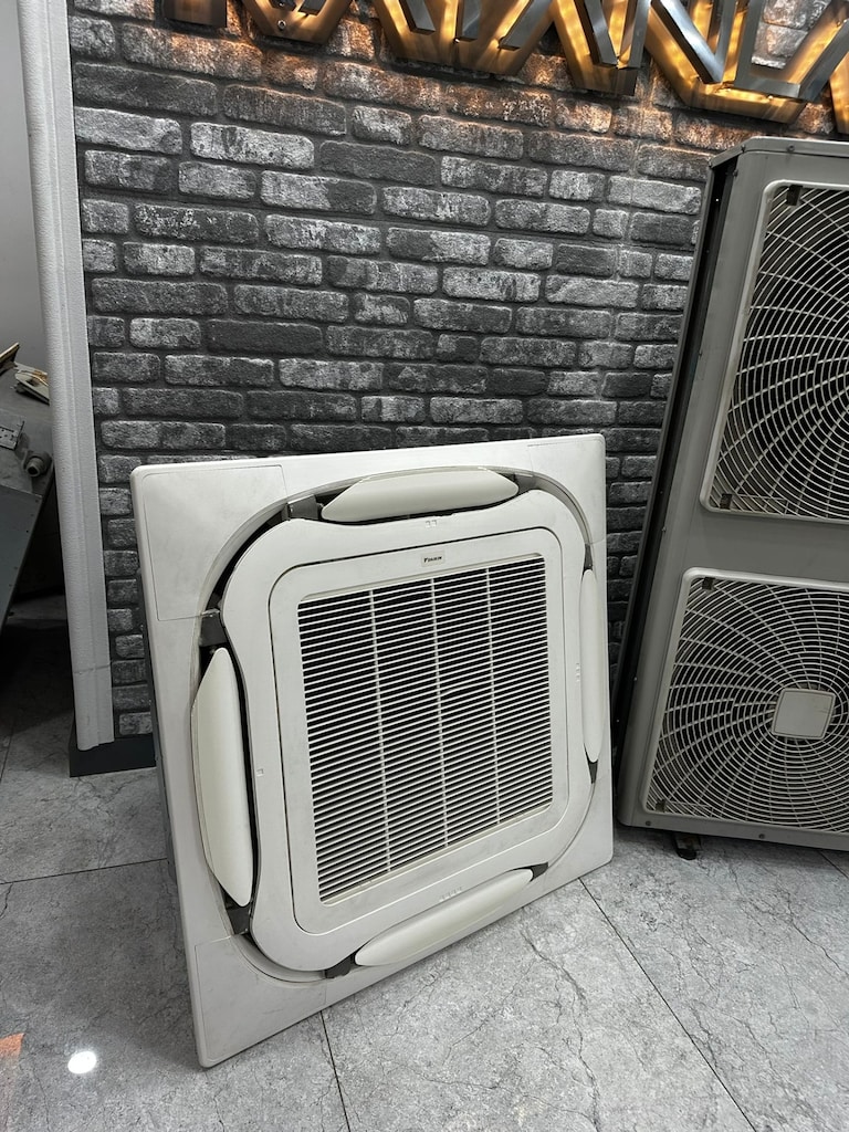 # KAYANLAR SOĞUTMA # 48 BTU DAIKIN INVERTER 12 AY GARANTİLİ 220V - 20