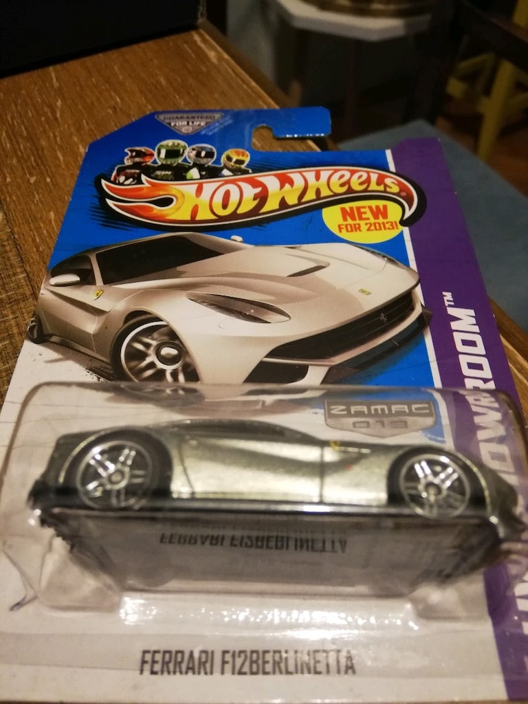 Zamak Ferrari yurt dışı - 2