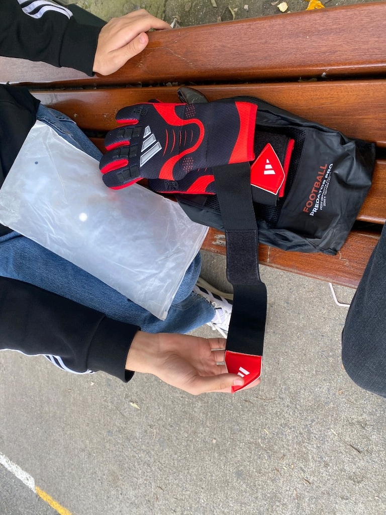 Adidas PRED Kaleci Eldiveni 10 Numara - 4