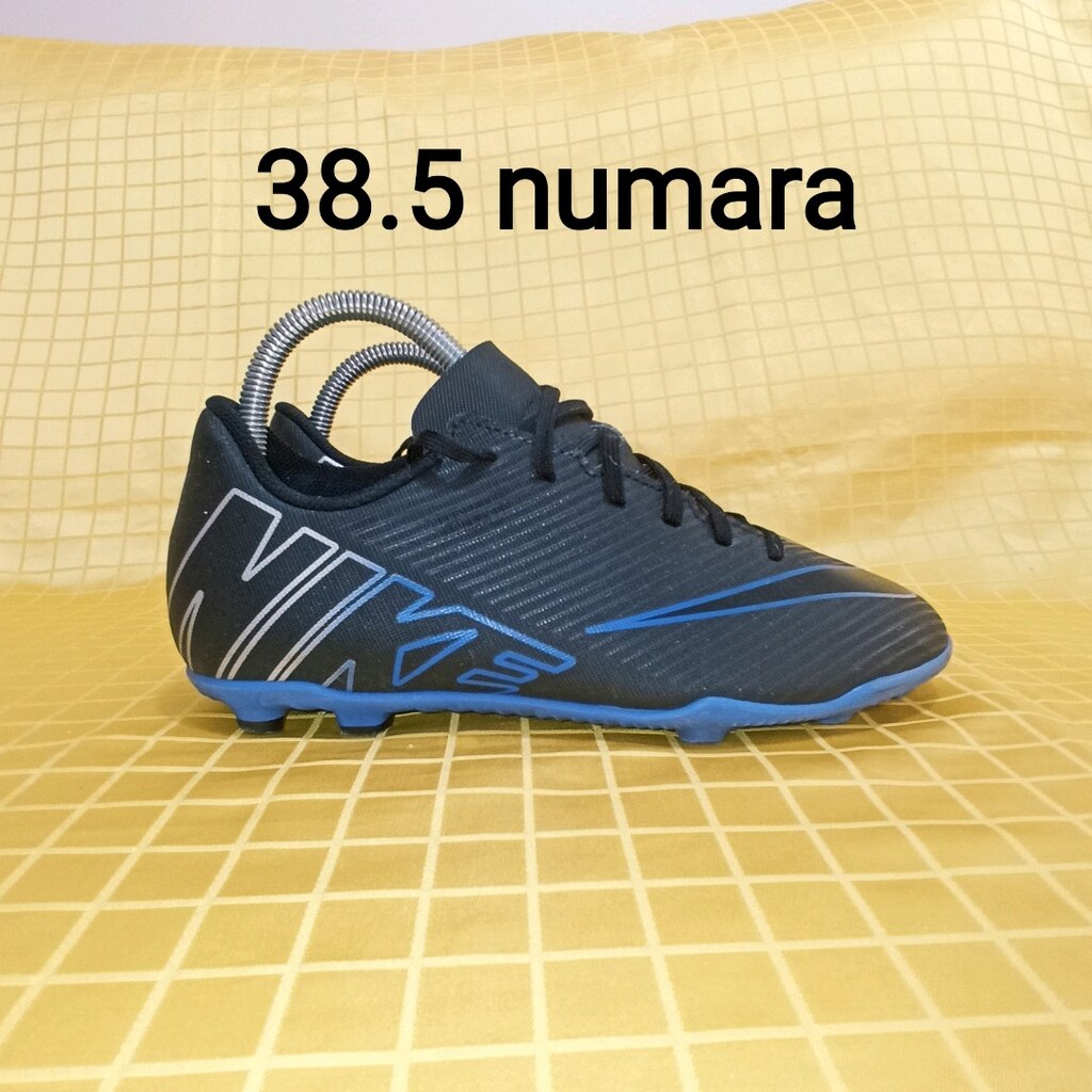 38.5 numara orjinal NİKE krampon