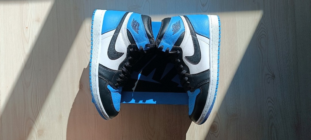 Air Jordan 1 Retro High OG UNC Toe 41 - 2