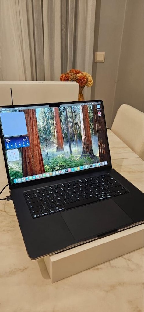 Apple MacBook M4 Air 15” - 4