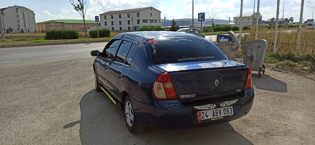 Renault Clio2 2001 model - 2