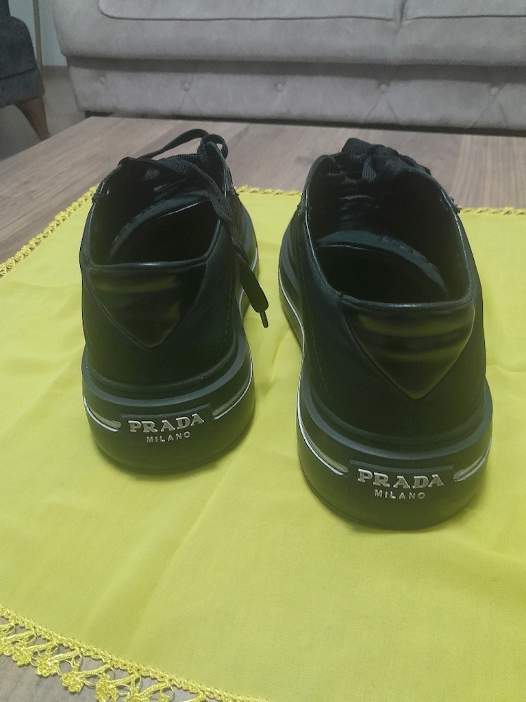 PRADA MILANO - 4