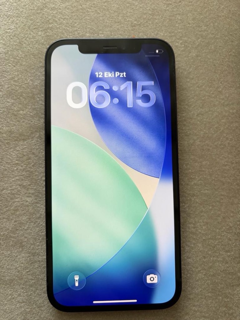 iPhone 12 - 4