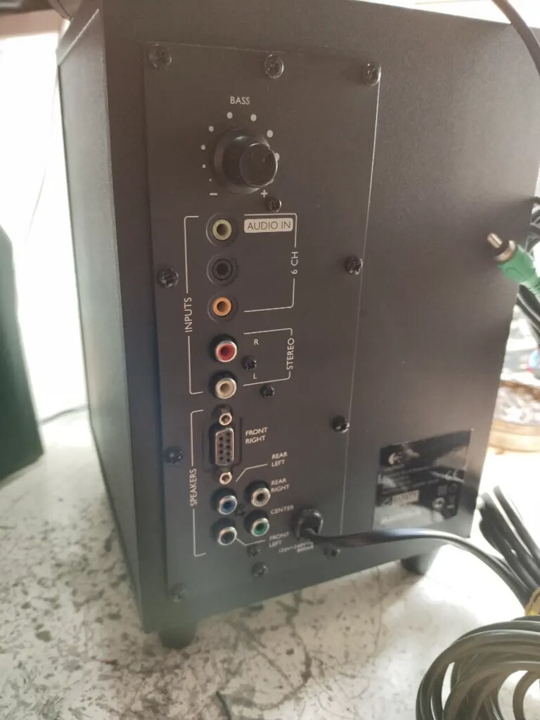 AZ VE TEMİZ KULLANILMIŞ LOGİTECH - Z506 M/N - S - 00097A. 5 + 1 - 7