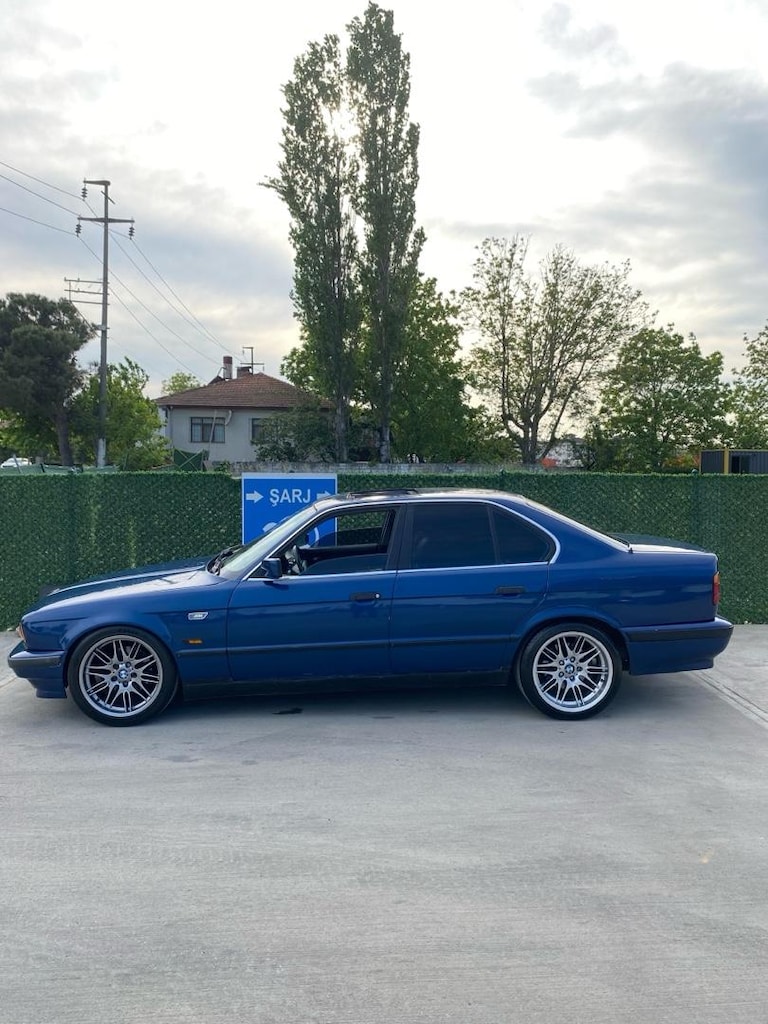 BMW 520 i e 34 - 4
