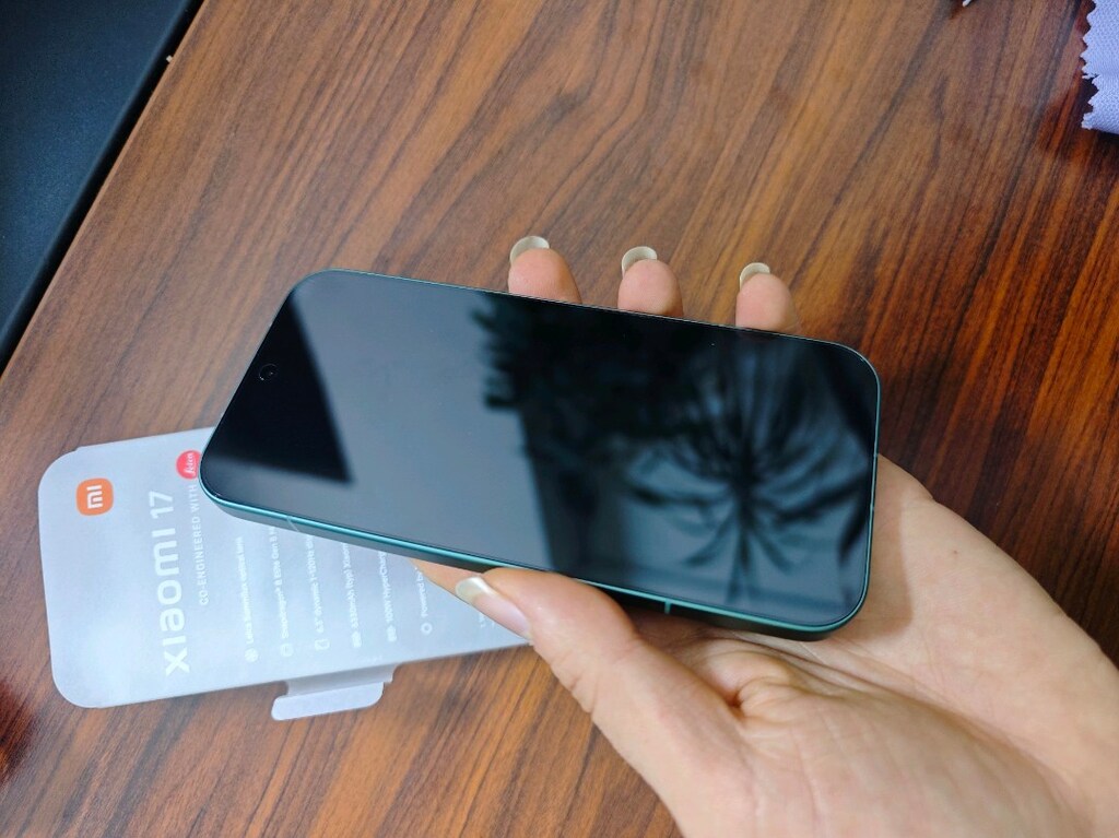 Xaomi 17 Sıfır Şekilde Son Teknoloji 512 GB 24 Ram - 6